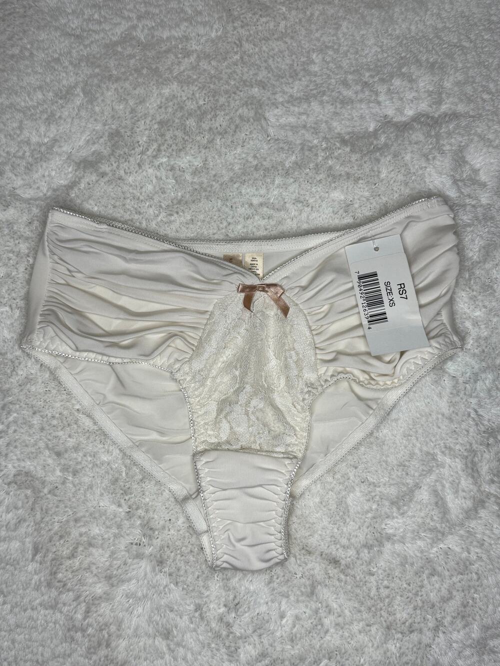 NWT Rhonda Shear White Ruched Back Lace Panties S